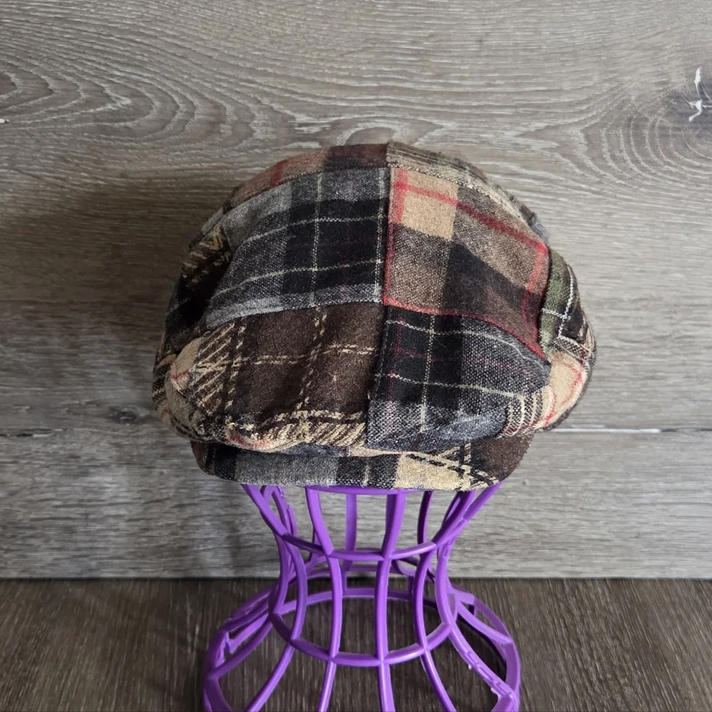 Gap Kids Patchwork Plaid Newsboy Cap in Brown and Gray Small/Medium